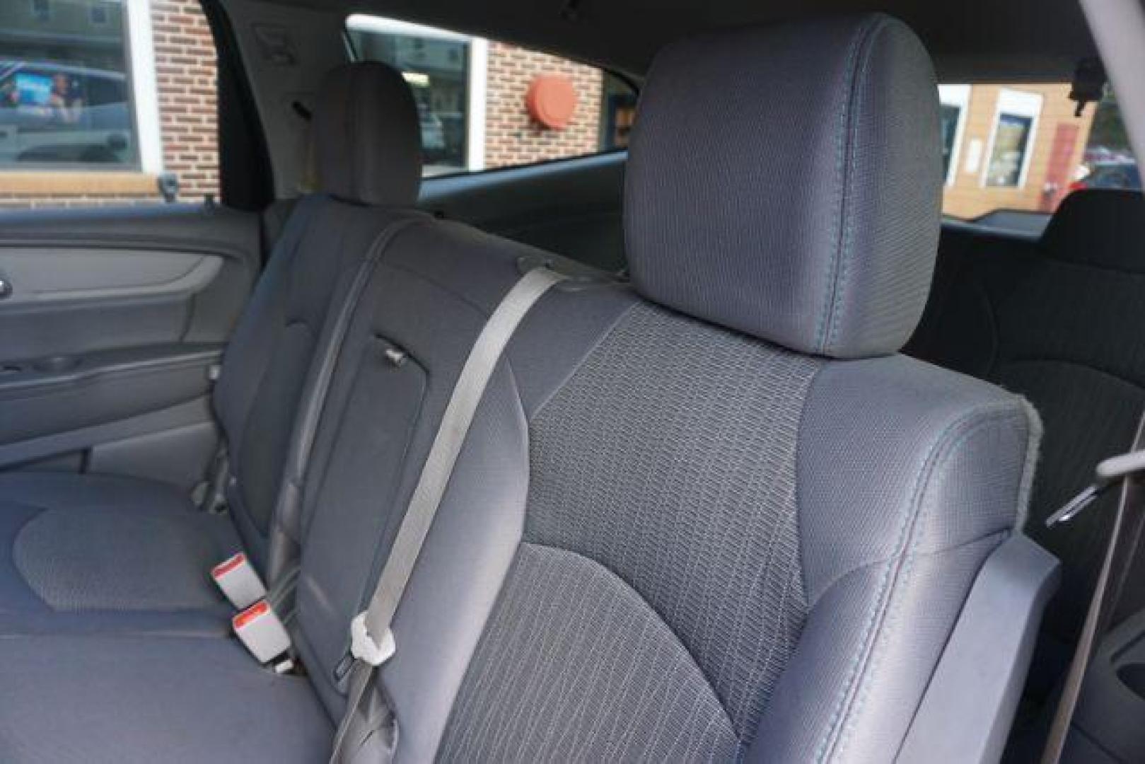 2016 Silver /Dark Titanium / Light Titanium, premium cloth Chevrolet Traverse LS AWD (1GNKVFKD4GJ) with an 3.6L V6 DOHC 24V engine, 6-Speed Automatic transmission, located at 312 Centre Ave, Schuylkill Haven, PA, 17972, (570) 593-5278, 40.638130, -76.177383 - Photo#28