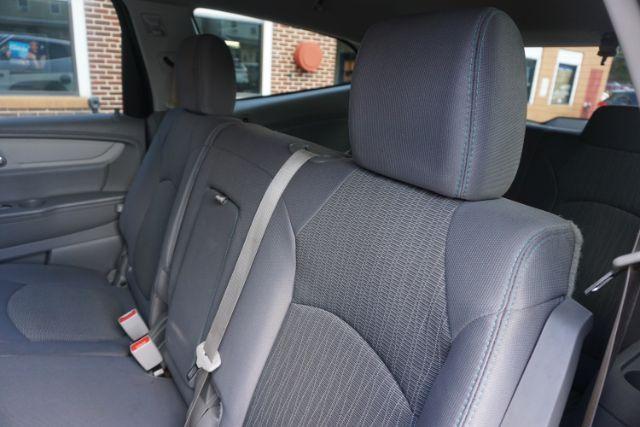 2016 Silver /Dark Titanium / Light Titanium, premium cloth Chevrolet Traverse LS AWD (1GNKVFKD4GJ) with an 3.6L V6 DOHC 24V engine, 6-Speed Automatic transmission, located at 312 Centre Ave, Schuylkill Haven, PA, 17972, (570) 593-5278, 40.638130, -76.177383 - Photo#28