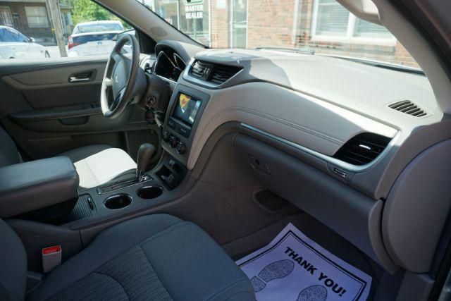 2016 Silver /Dark Titanium / Light Titanium, premium cloth Chevrolet Traverse LS AWD (1GNKVFKD4GJ) with an 3.6L V6 DOHC 24V engine, 6-Speed Automatic transmission, located at 312 Centre Ave, Schuylkill Haven, PA, 17972, (570) 593-5278, 40.638130, -76.177383 - Photo#39