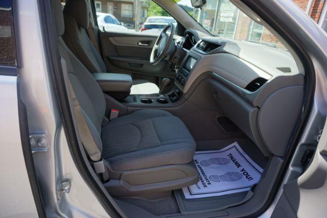 2016 Silver /Dark Titanium / Light Titanium, premium cloth Chevrolet Traverse LS AWD (1GNKVFKD4GJ) with an 3.6L V6 DOHC 24V engine, 6-Speed Automatic transmission, located at 312 Centre Ave, Schuylkill Haven, PA, 17972, (570) 593-5278, 40.638130, -76.177383 - Photo#41