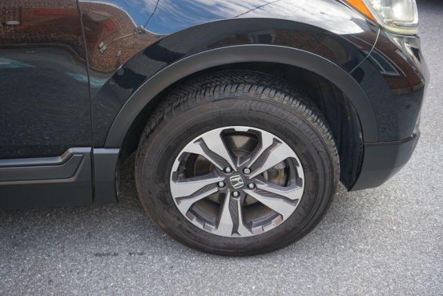 2017 Crystal Black Pearl /Black Honda CR-V LX (2HKRW6H39HH) with an 2.4L I-4 gasoline direct injection engine, located at 312 Centre Ave, Schuylkill Haven, PA, 17972, (570) 593-5278, 40.638130, -76.177383 - Photo#18