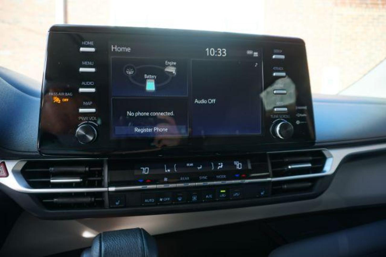 2021 Blizzard Pearl /Chateau Toyota Sienna XLE (5TDYSKFC4MS) with an Dynamic Force 2.5L I-4 port/direct injection engine, located at 312 Centre Ave, Schuylkill Haven, PA, 17972, (570) 593-5278, 40.638130, -76.177383 - Photo#19