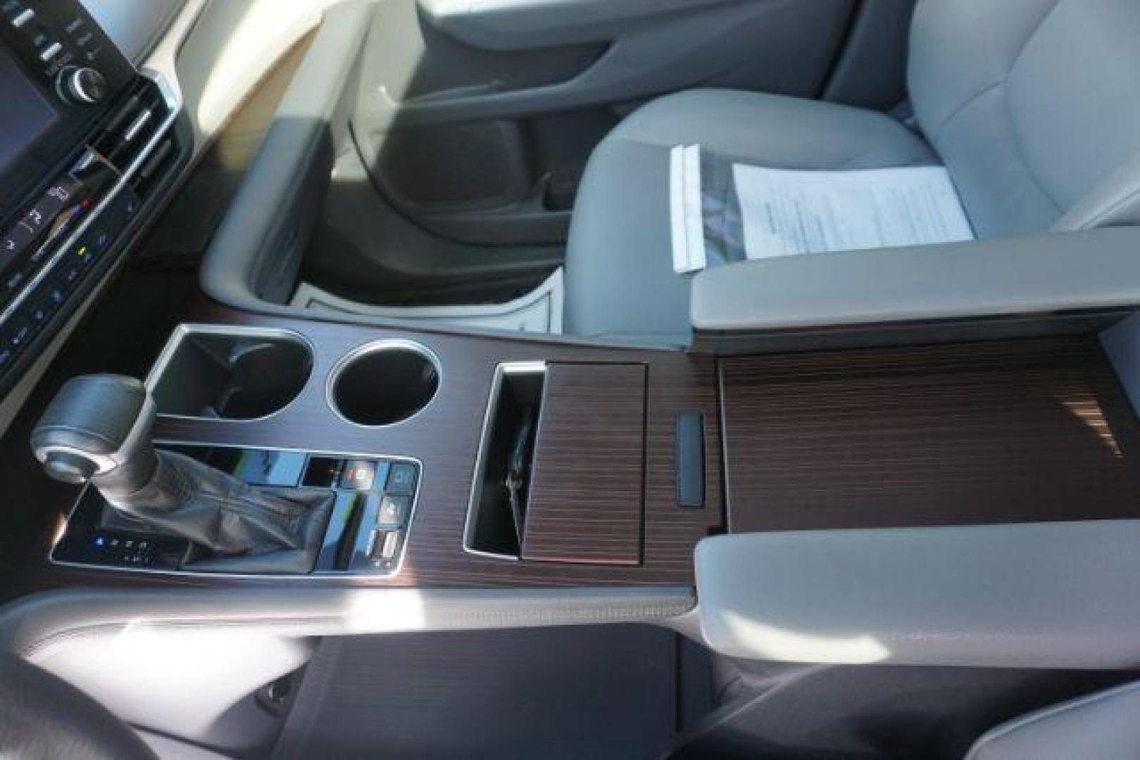 2021 Blizzard Pearl /Chateau Toyota Sienna XLE (5TDYSKFC4MS) with an Dynamic Force 2.5L I-4 port/direct injection engine, located at 312 Centre Ave, Schuylkill Haven, PA, 17972, (570) 593-5278, 40.638130, -76.177383 - Photo#24