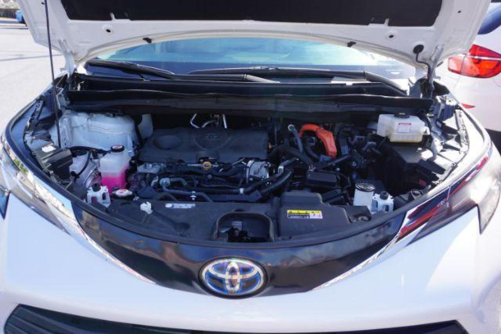 2021 Blizzard Pearl /Chateau Toyota Sienna XLE (5TDYSKFC4MS) with an Dynamic Force 2.5L I-4 port/direct injection engine, located at 312 Centre Ave, Schuylkill Haven, PA, 17972, (570) 593-5278, 40.638130, -76.177383 - Photo#28