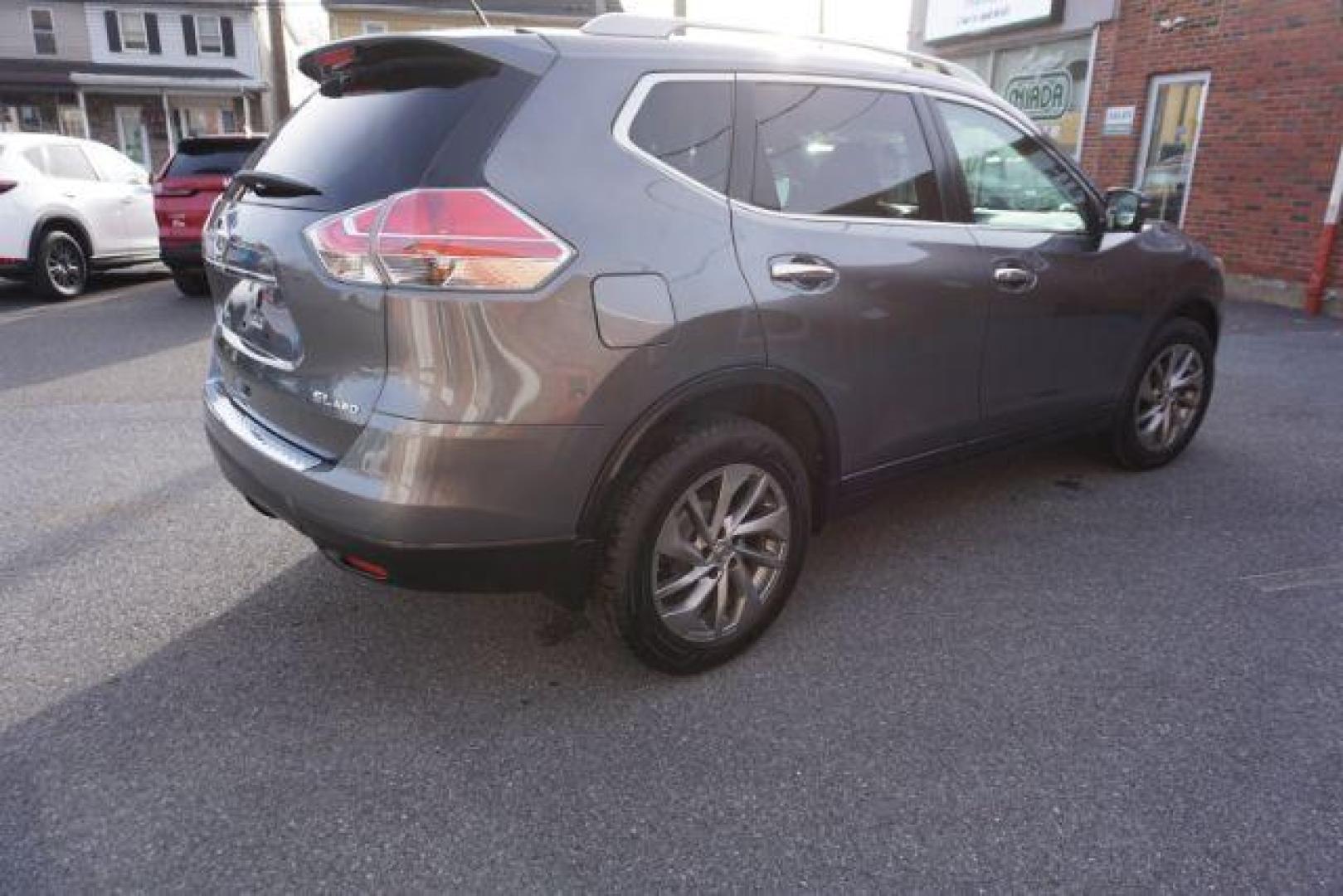 2015 Brilliant Silver Nissan Rogue SL (5N1AT2MV4FC) with an 2.5L I-4 DOHC engine, located at 312 Centre Ave, Schuylkill Haven, PA, 17972, (570) 593-5278, 40.638130, -76.177383 - Photo#14