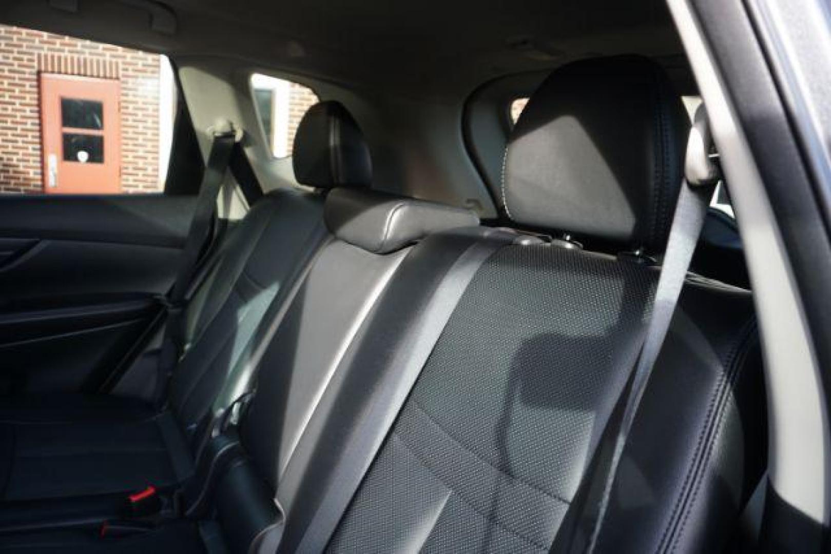 2015 Brilliant Silver Nissan Rogue SL (5N1AT2MV4FC) with an 2.5L I-4 DOHC engine, located at 312 Centre Ave, Schuylkill Haven, PA, 17972, (570) 593-5278, 40.638130, -76.177383 - Photo#34