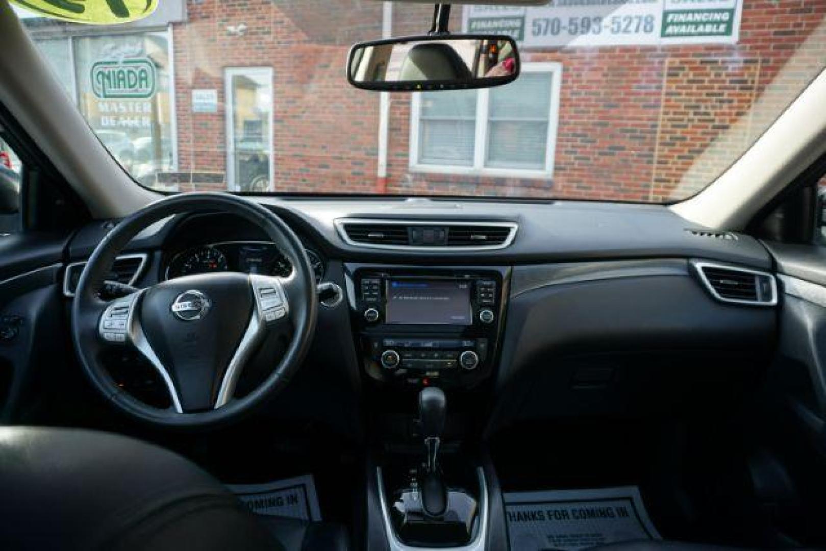 2015 Brilliant Silver Nissan Rogue SL (5N1AT2MV4FC) with an 2.5L I-4 DOHC engine, located at 312 Centre Ave, Schuylkill Haven, PA, 17972, (570) 593-5278, 40.638130, -76.177383 - Photo#36