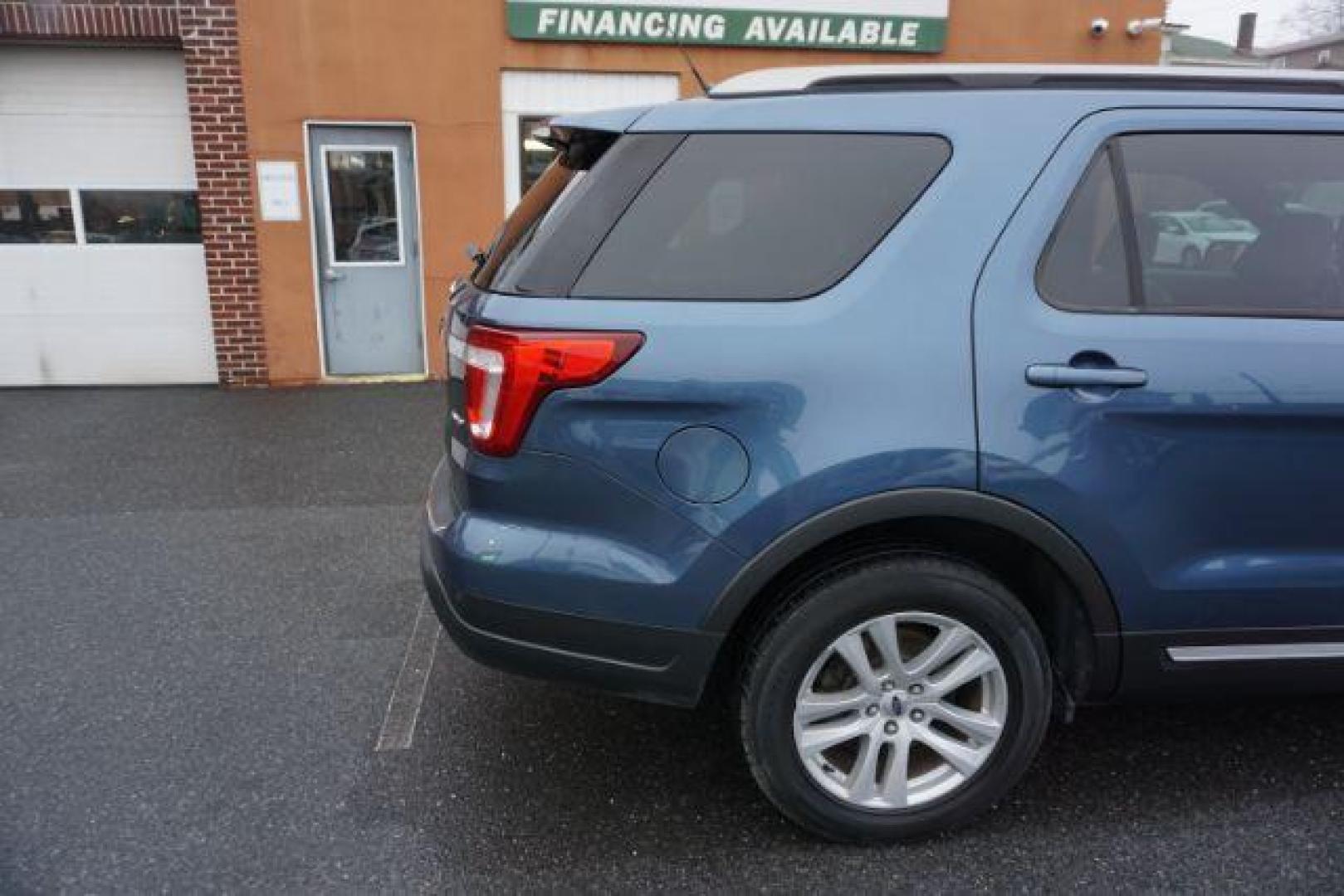 2018 Blue Metallic /Medium Stone/Medium Light Stone Ford Explorer XLT (1FM5K8D85JG) with an EcoBoost 2.3L I-4 gasoline direct injection engine, located at 312 Centre Ave, Schuylkill Haven, PA, 17972, (570) 593-5278, 40.638130, -76.177383 - Photo#14