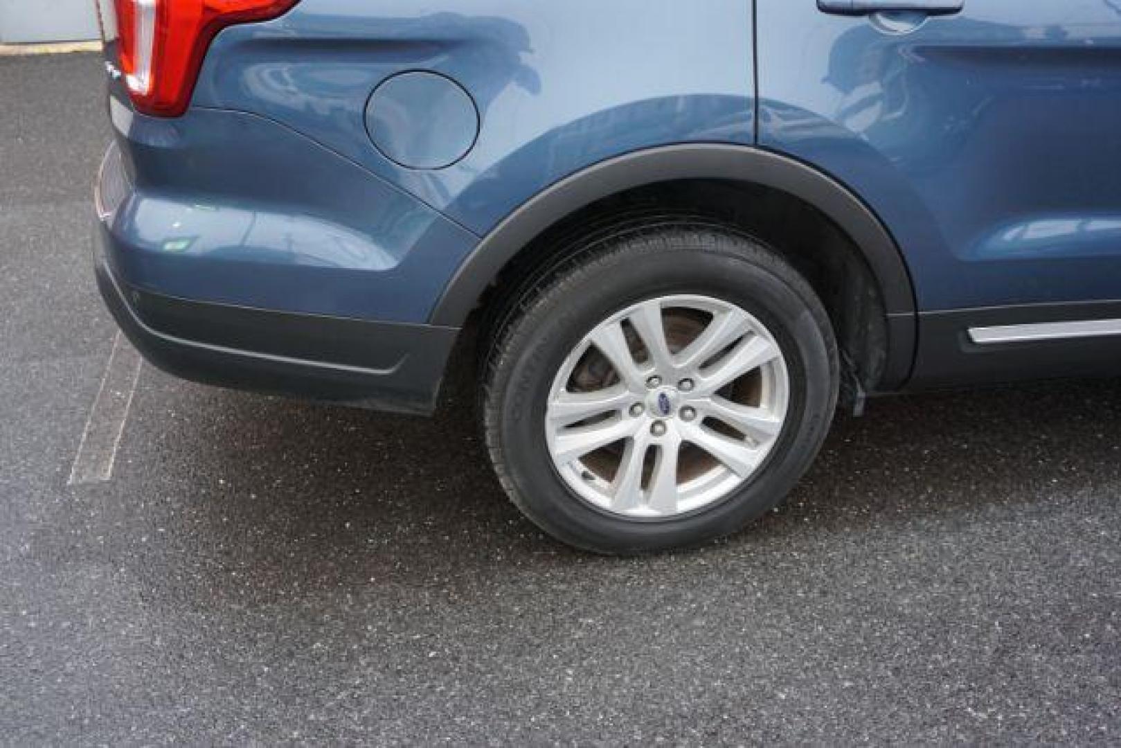 2018 Blue Metallic /Medium Stone/Medium Light Stone Ford Explorer XLT (1FM5K8D85JG) with an EcoBoost 2.3L I-4 gasoline direct injection engine, located at 312 Centre Ave, Schuylkill Haven, PA, 17972, (570) 593-5278, 40.638130, -76.177383 - Photo#15