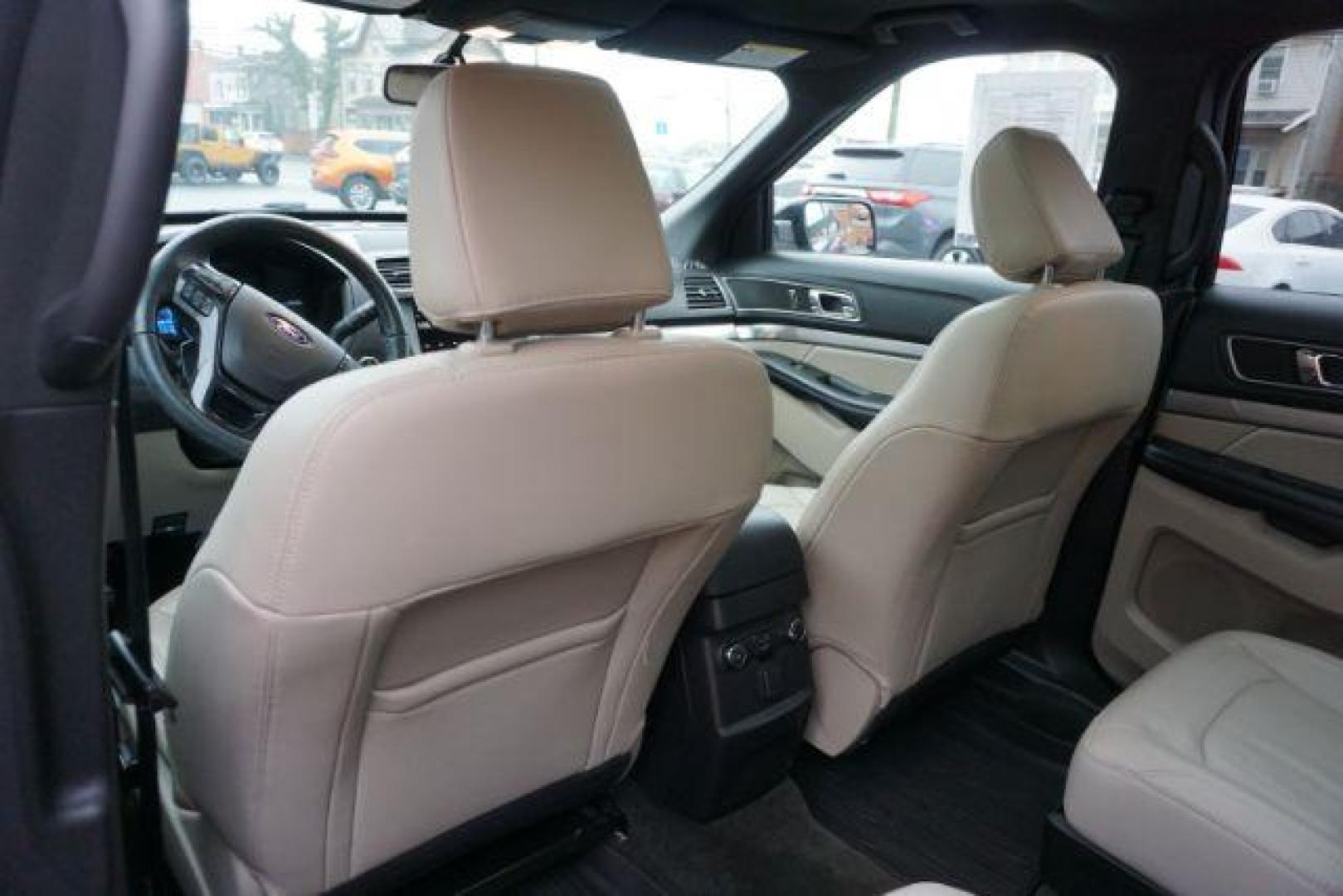 2018 Blue Metallic /Medium Stone/Medium Light Stone Ford Explorer XLT (1FM5K8D85JG) with an EcoBoost 2.3L I-4 gasoline direct injection engine, located at 312 Centre Ave, Schuylkill Haven, PA, 17972, (570) 593-5278, 40.638130, -76.177383 - Photo#34