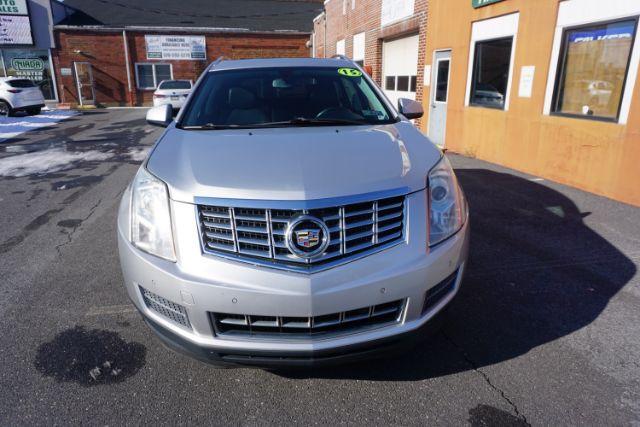 2015 Silver Coast Metallic /Ebony/Ebony Accents Cadillac SRX Luxury Collection (3GYFNEE36FS) with an 3.6L V-6 gasoline direct injection engine, located at 312 Centre Ave, Schuylkill Haven, PA, 17972, (570) 593-5278, 40.638130, -76.177383 - Photo#1