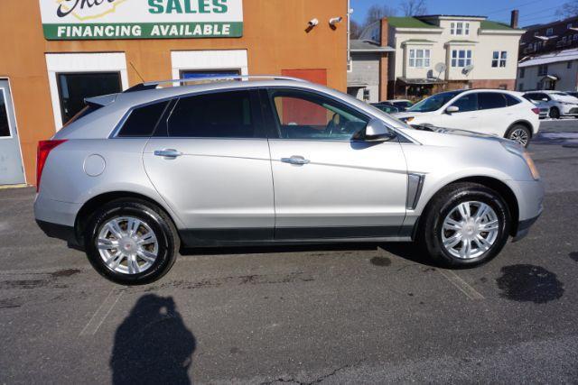 2015 Silver Coast Metallic /Ebony/Ebony Accents Cadillac SRX Luxury Collection (3GYFNEE36FS) with an 3.6L V-6 gasoline direct injection engine, located at 312 Centre Ave, Schuylkill Haven, PA, 17972, (570) 593-5278, 40.638130, -76.177383 - Photo#9