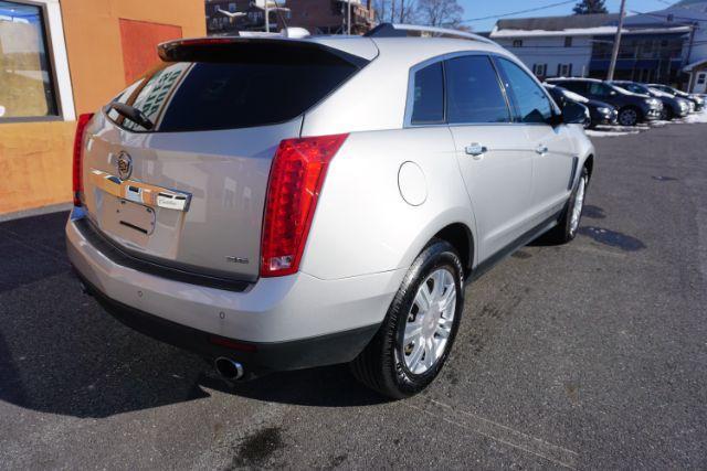 2015 Silver Coast Metallic /Ebony/Ebony Accents Cadillac SRX Luxury Collection (3GYFNEE36FS) with an 3.6L V-6 gasoline direct injection engine, located at 312 Centre Ave, Schuylkill Haven, PA, 17972, (570) 593-5278, 40.638130, -76.177383 - Photo#10