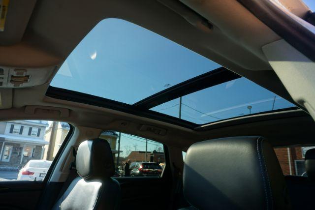 2015 Silver Coast Metallic /Ebony/Ebony Accents Cadillac SRX Luxury Collection (3GYFNEE36FS) with an 3.6L V-6 gasoline direct injection engine, located at 312 Centre Ave, Schuylkill Haven, PA, 17972, (570) 593-5278, 40.638130, -76.177383 - Photo#18