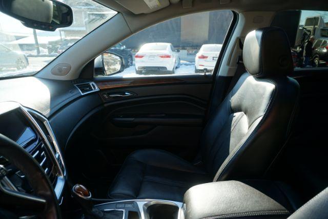 2015 Silver Coast Metallic /Ebony/Ebony Accents Cadillac SRX Luxury Collection (3GYFNEE36FS) with an 3.6L V-6 gasoline direct injection engine, located at 312 Centre Ave, Schuylkill Haven, PA, 17972, (570) 593-5278, 40.638130, -76.177383 - Photo#20