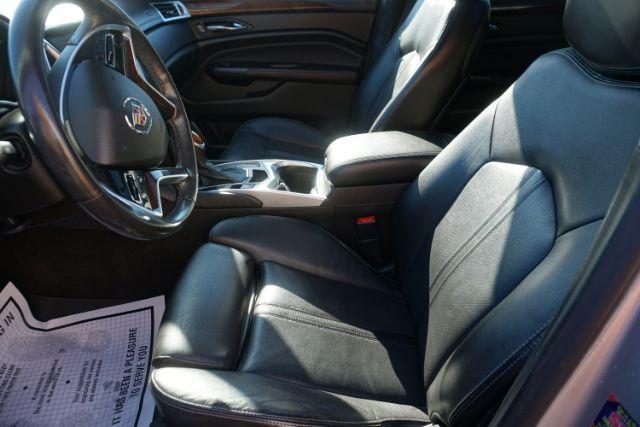 2015 Silver Coast Metallic /Ebony/Ebony Accents Cadillac SRX Luxury Collection (3GYFNEE36FS) with an 3.6L V-6 gasoline direct injection engine, located at 312 Centre Ave, Schuylkill Haven, PA, 17972, (570) 593-5278, 40.638130, -76.177383 - Photo#22