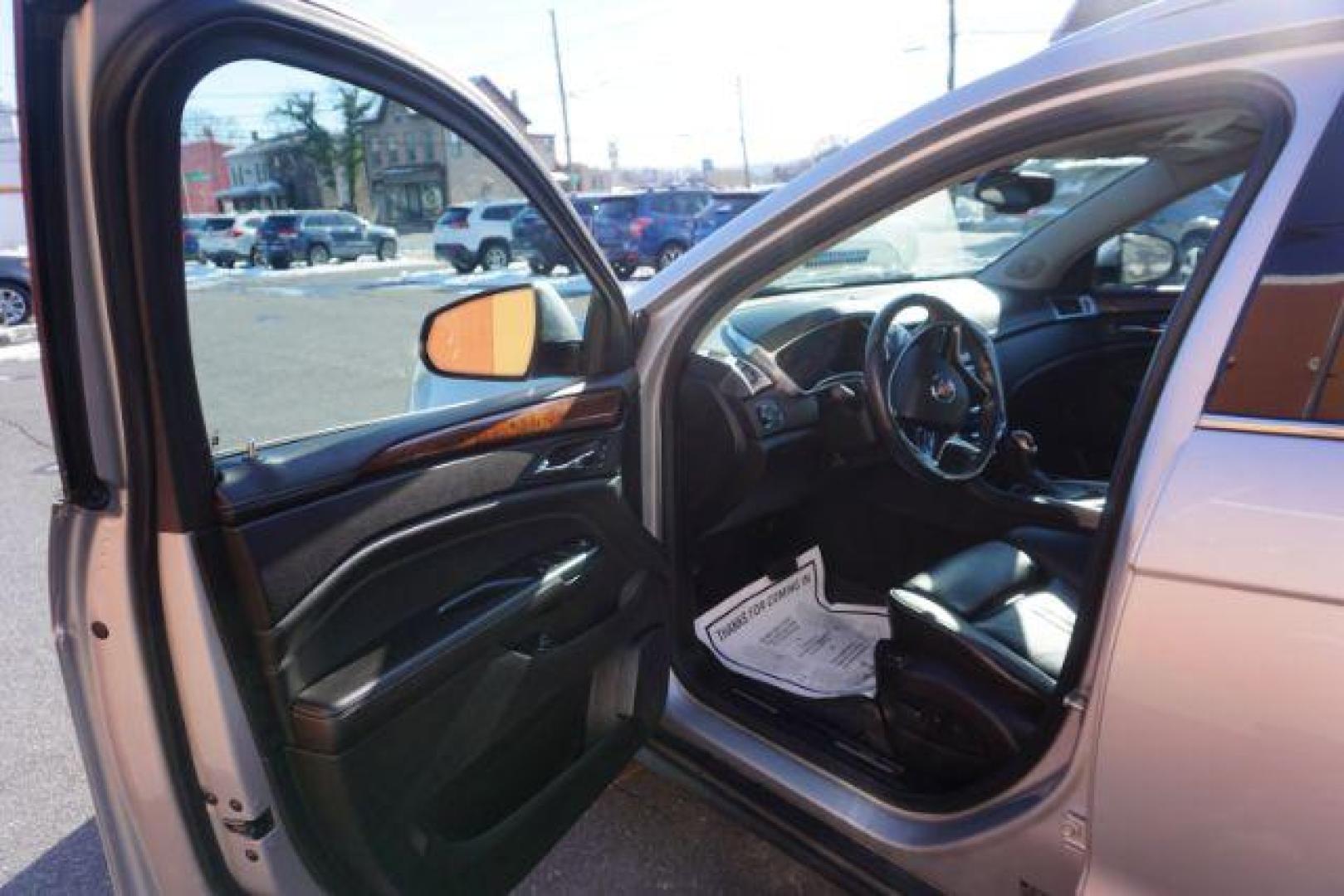 2015 Silver Coast Metallic /Ebony/Ebony Accents Cadillac SRX Luxury Collection (3GYFNEE36FS) with an 3.6L V-6 gasoline direct injection engine, located at 312 Centre Ave, Schuylkill Haven, PA, 17972, (570) 593-5278, 40.638130, -76.177383 - Photo#23