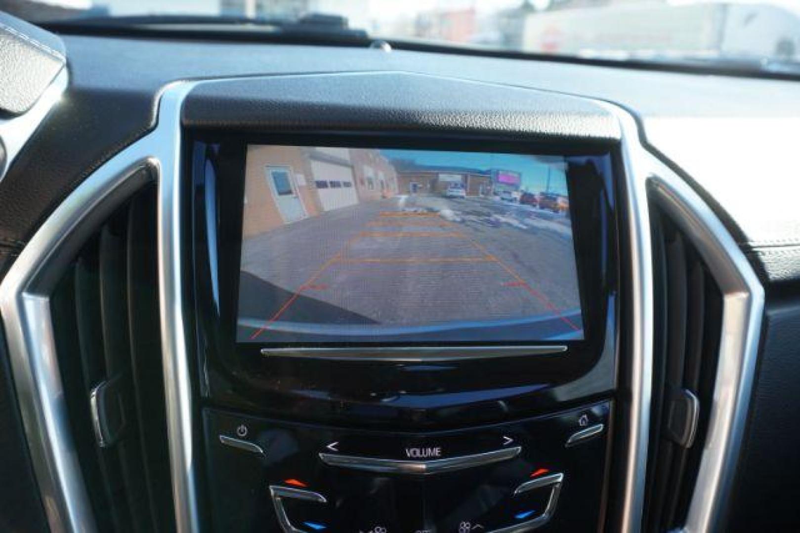 2015 Silver Coast Metallic /Ebony/Ebony Accents Cadillac SRX Luxury Collection (3GYFNEE36FS) with an 3.6L V-6 gasoline direct injection engine, located at 312 Centre Ave, Schuylkill Haven, PA, 17972, (570) 593-5278, 40.638130, -76.177383 - Photo#27