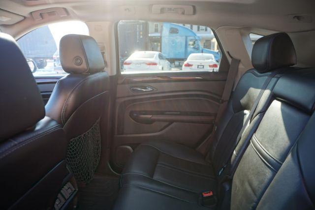 2015 Silver Coast Metallic /Ebony/Ebony Accents Cadillac SRX Luxury Collection (3GYFNEE36FS) with an 3.6L V-6 gasoline direct injection engine, located at 312 Centre Ave, Schuylkill Haven, PA, 17972, (570) 593-5278, 40.638130, -76.177383 - Photo#29