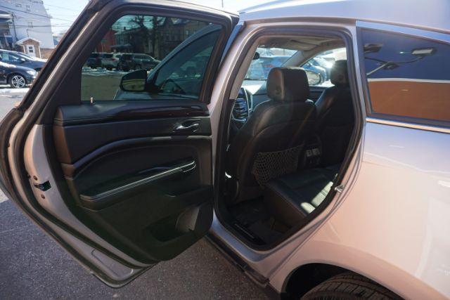2015 Silver Coast Metallic /Ebony/Ebony Accents Cadillac SRX Luxury Collection (3GYFNEE36FS) with an 3.6L V-6 gasoline direct injection engine, located at 312 Centre Ave, Schuylkill Haven, PA, 17972, (570) 593-5278, 40.638130, -76.177383 - Photo#33