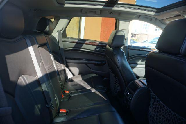 2015 Silver Coast Metallic /Ebony/Ebony Accents Cadillac SRX Luxury Collection (3GYFNEE36FS) with an 3.6L V-6 gasoline direct injection engine, located at 312 Centre Ave, Schuylkill Haven, PA, 17972, (570) 593-5278, 40.638130, -76.177383 - Photo#37