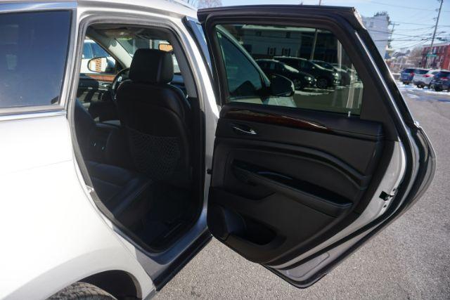 2015 Silver Coast Metallic /Ebony/Ebony Accents Cadillac SRX Luxury Collection (3GYFNEE36FS) with an 3.6L V-6 gasoline direct injection engine, located at 312 Centre Ave, Schuylkill Haven, PA, 17972, (570) 593-5278, 40.638130, -76.177383 - Photo#38