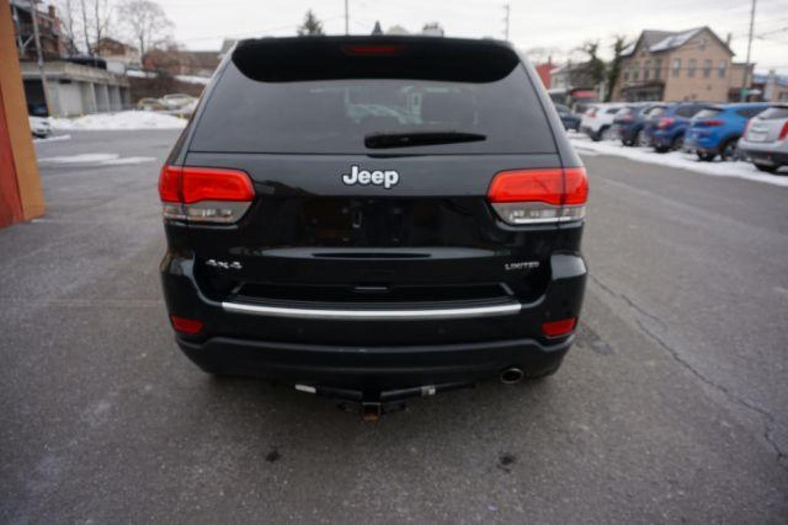 2015 Brilliant Black Crystal Pearlcoat /Black Jeep Grand Cherokee Limited (1C4RJFBG5FC) , located at 312 Centre Ave, Schuylkill Haven, PA, 17972, (570) 593-5278, 40.638130, -76.177383 - Photo#9