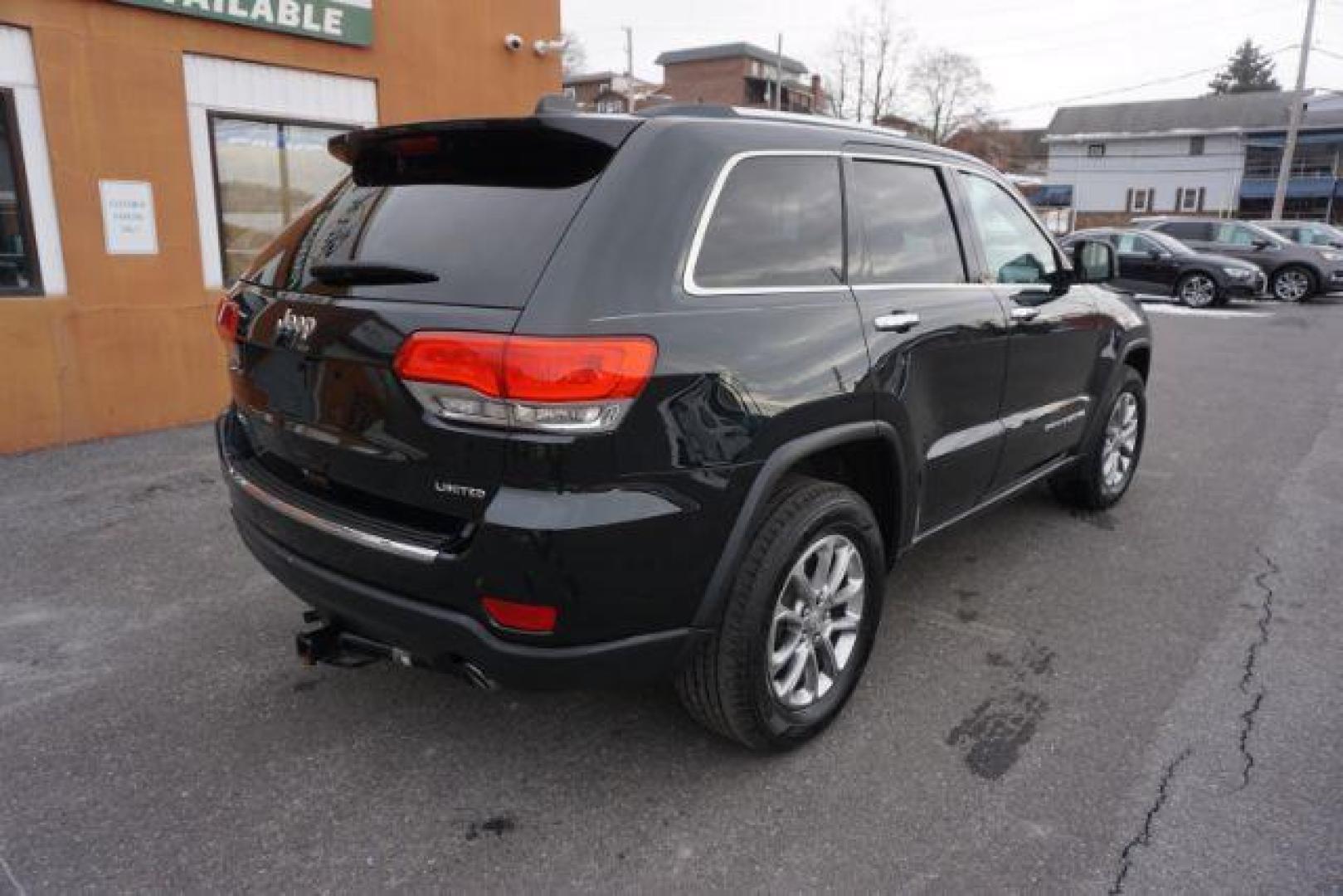 2015 Brilliant Black Crystal Pearlcoat /Black Jeep Grand Cherokee Limited (1C4RJFBG5FC) , located at 312 Centre Ave, Schuylkill Haven, PA, 17972, (570) 593-5278, 40.638130, -76.177383 - Photo#11
