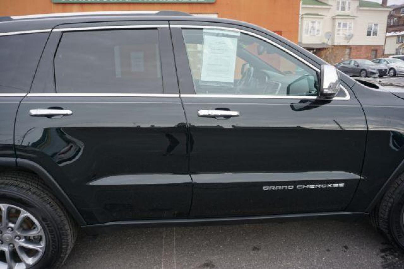 2015 Brilliant Black Crystal Pearlcoat /Black Jeep Grand Cherokee Limited (1C4RJFBG5FC) , located at 312 Centre Ave, Schuylkill Haven, PA, 17972, (570) 593-5278, 40.638130, -76.177383 - Photo#14