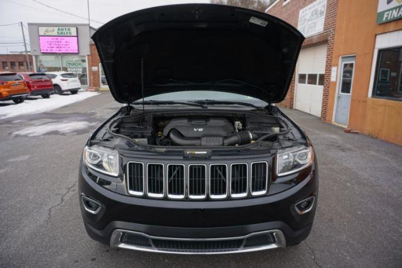 2015 Brilliant Black Crystal Pearlcoat /Black Jeep Grand Cherokee Limited (1C4RJFBG5FC) , located at 312 Centre Ave, Schuylkill Haven, PA, 17972, (570) 593-5278, 40.638130, -76.177383 - Photo#17