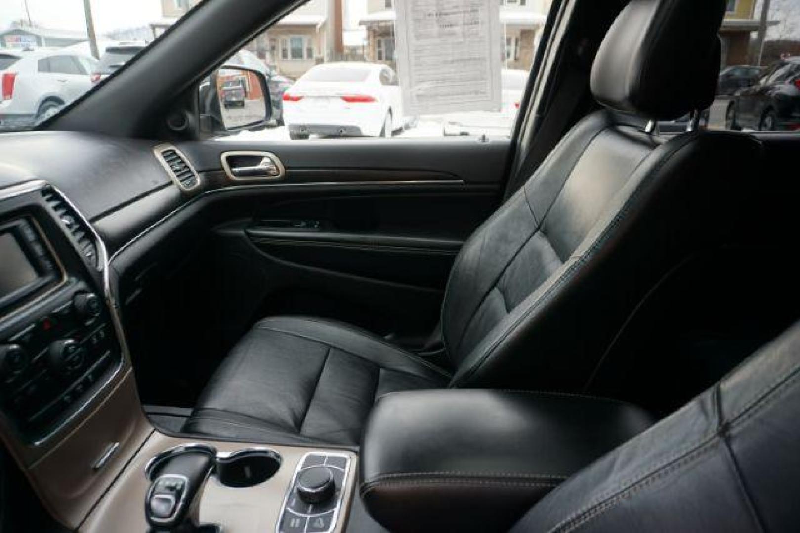 2015 Brilliant Black Crystal Pearlcoat /Black Jeep Grand Cherokee Limited (1C4RJFBG5FC) , located at 312 Centre Ave, Schuylkill Haven, PA, 17972, (570) 593-5278, 40.638130, -76.177383 - Photo#21