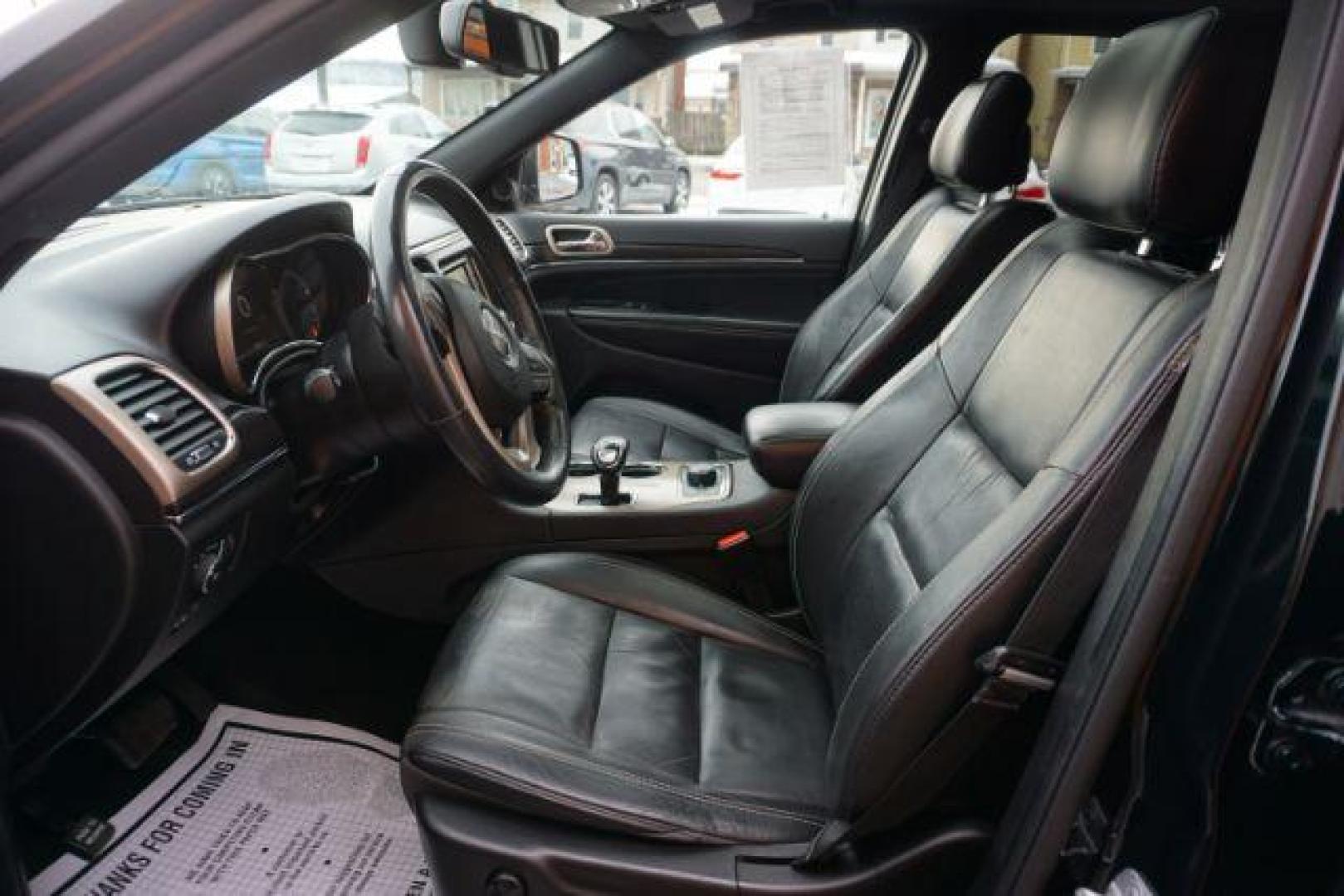 2015 Brilliant Black Crystal Pearlcoat /Black Jeep Grand Cherokee Limited (1C4RJFBG5FC) , located at 312 Centre Ave, Schuylkill Haven, PA, 17972, (570) 593-5278, 40.638130, -76.177383 - Photo#25