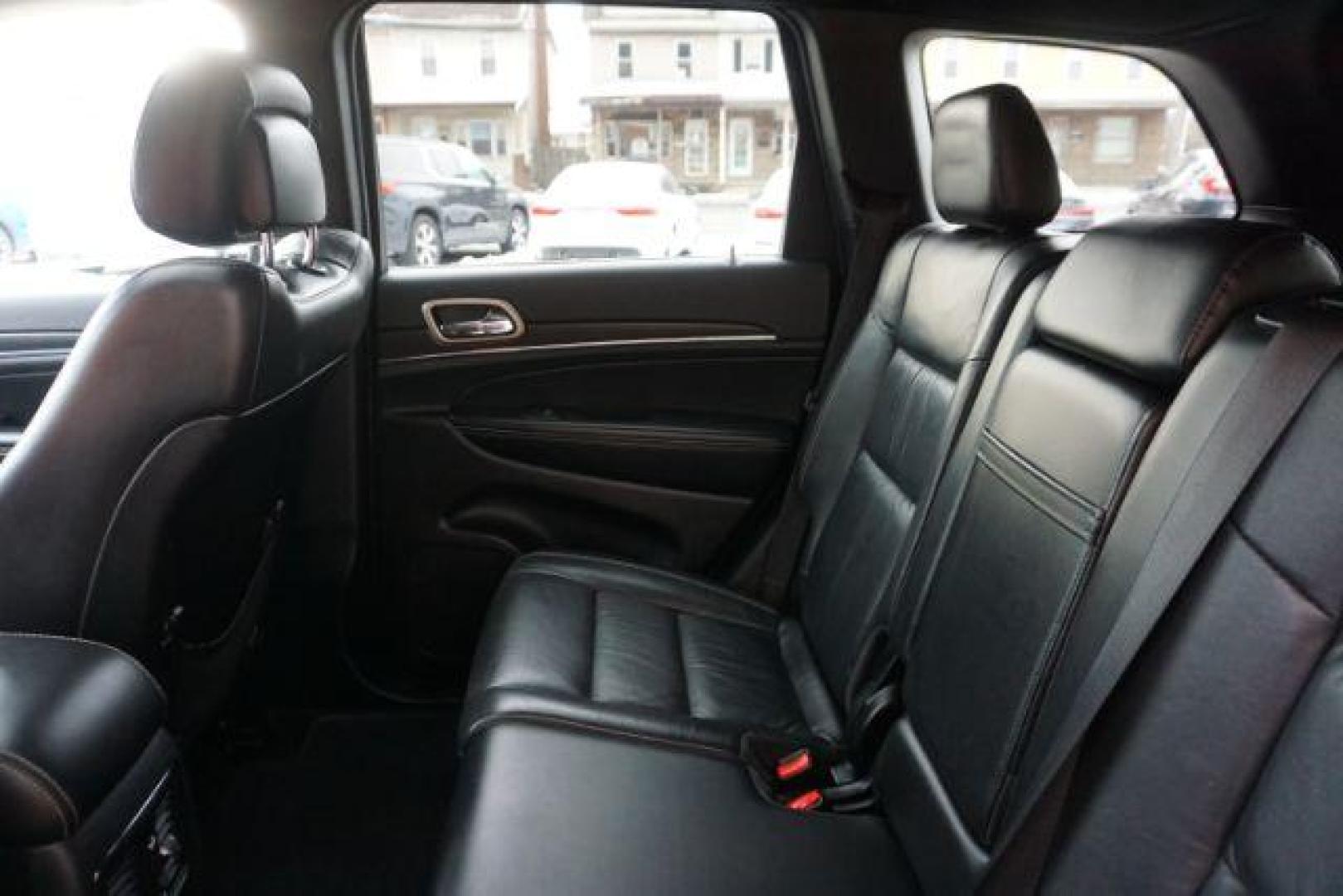 2015 Brilliant Black Crystal Pearlcoat /Black Jeep Grand Cherokee Limited (1C4RJFBG5FC) , located at 312 Centre Ave, Schuylkill Haven, PA, 17972, (570) 593-5278, 40.638130, -76.177383 - Photo#28