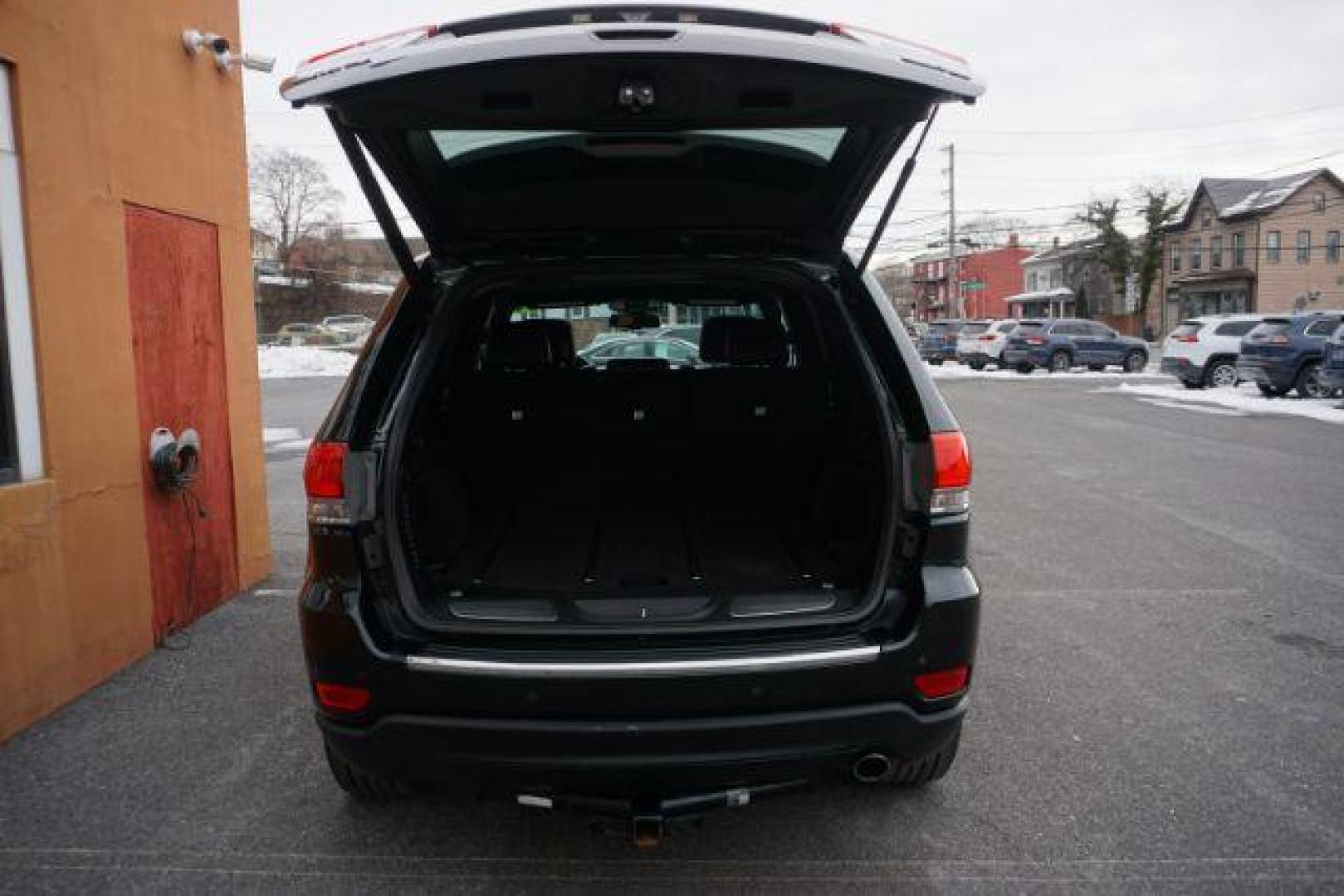 2015 Brilliant Black Crystal Pearlcoat /Black Jeep Grand Cherokee Limited (1C4RJFBG5FC) , located at 312 Centre Ave, Schuylkill Haven, PA, 17972, (570) 593-5278, 40.638130, -76.177383 - Photo#33