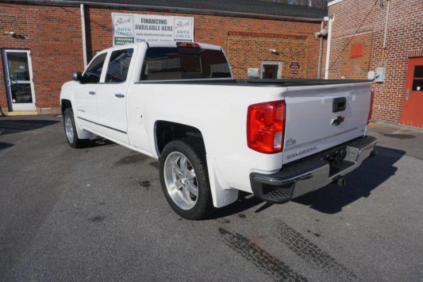 2017 Summit White /Jet Black Chevrolet Silverado 1500 1LZ (3GCUKSEJ2HG) with an EcoTec3 6.2L V-8 gasoline direct injection engine, located at 312 Centre Ave, Schuylkill Haven, PA, 17972, (570) 593-5278, 40.638130, -76.177383 - Photo#8