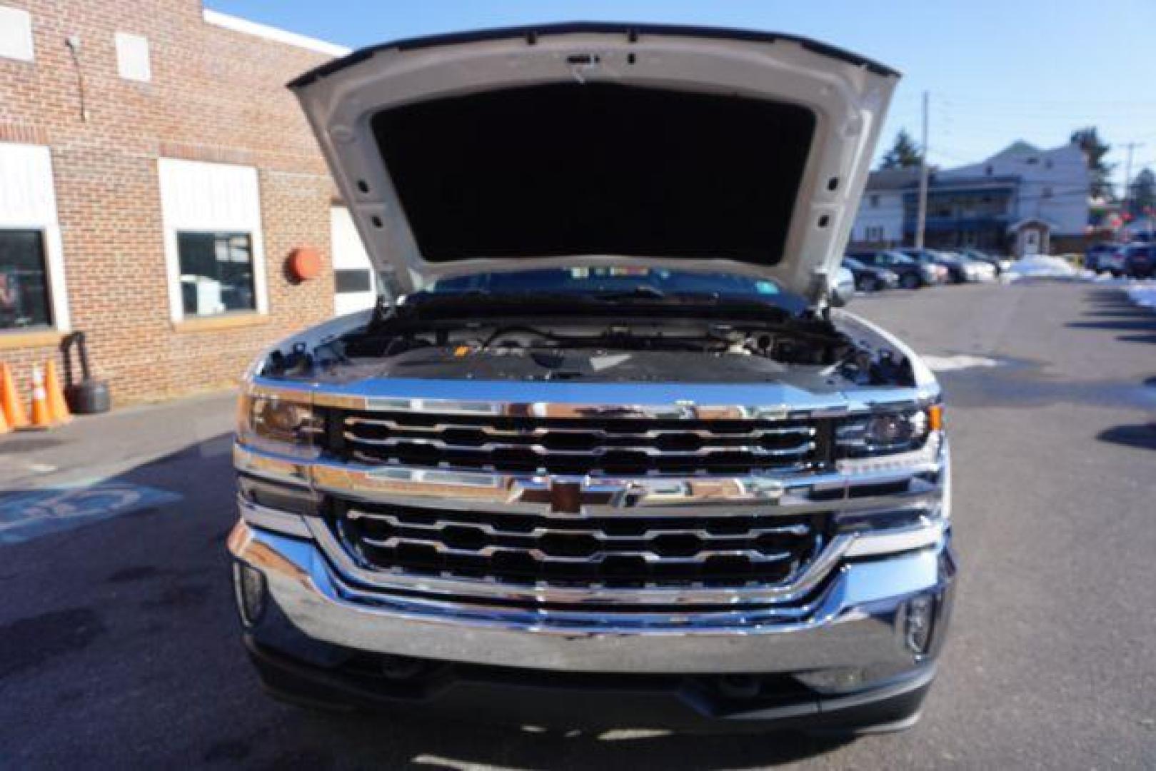 2017 Summit White /Jet Black Chevrolet Silverado 1500 1LZ (3GCUKSEJ2HG) with an EcoTec3 6.2L V-8 gasoline direct injection engine, located at 312 Centre Ave, Schuylkill Haven, PA, 17972, (570) 593-5278, 40.638130, -76.177383 - Photo#19
