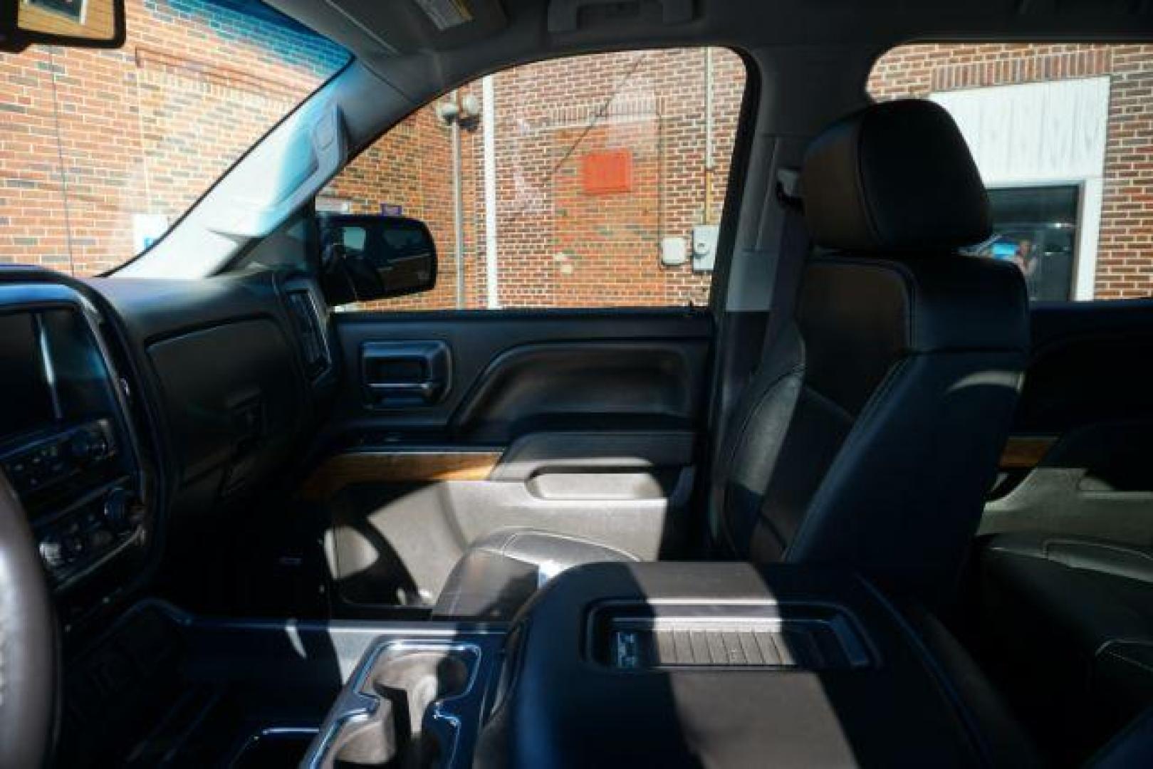 2017 Summit White /Jet Black Chevrolet Silverado 1500 1LZ (3GCUKSEJ2HG) with an EcoTec3 6.2L V-8 gasoline direct injection engine, located at 312 Centre Ave, Schuylkill Haven, PA, 17972, (570) 593-5278, 40.638130, -76.177383 - Photo#22