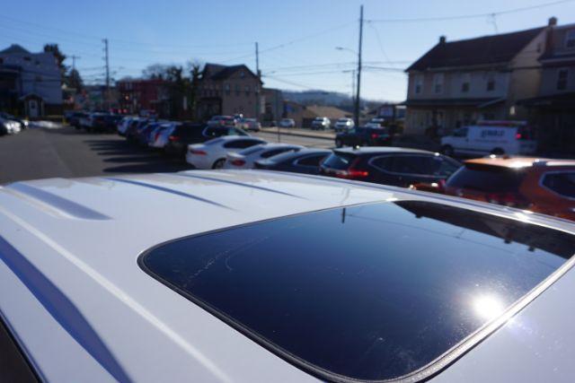 2019 Summit White /Jet Black w/Kalahari Accents GMC Sierra 1500 AT4 (3GTP9EEL3KG) , located at 312 Centre Ave, Schuylkill Haven, PA, 17972, (570) 593-5278, 40.638130, -76.177383 - Photo#22