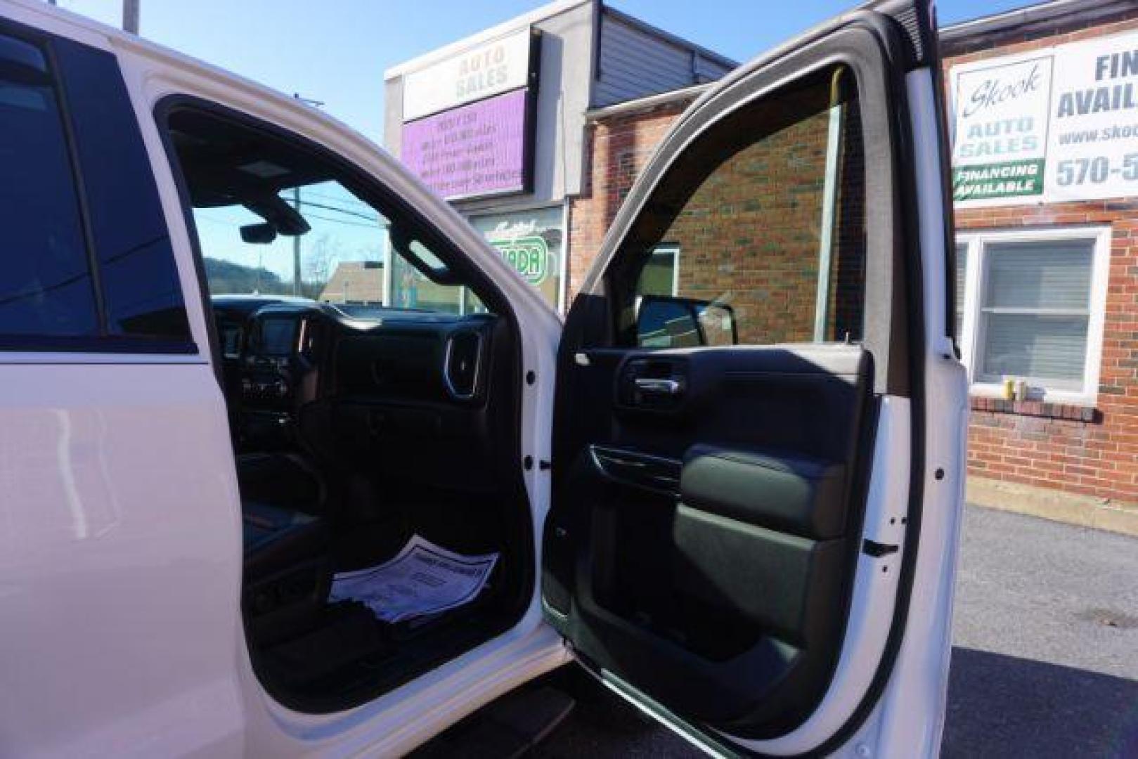 2019 Summit White /Jet Black w/Kalahari Accents GMC SIERRA 1500 AT4 (3GTP9EEL3KG) , located at 312 Centre Ave, Schuylkill Haven, PA, 17972, (570) 593-5278, 40.638130, -76.177383- Photo#43