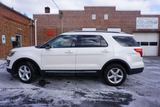 2017 Ford Explorer XLT's photo
