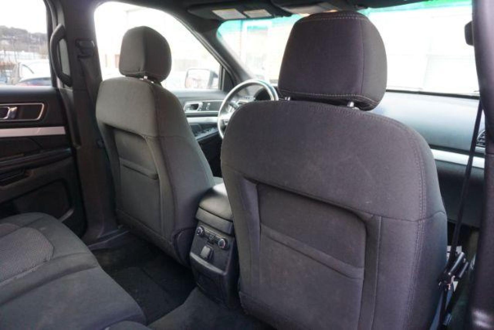 2017 Oxford White /Dark Earth Gray Ford Explorer XLT (1FM5K8DH4HG) , located at 312 Centre Ave, Schuylkill Haven, PA, 17972, (570) 593-5278, 40.638130, -76.177383 - Photo#38