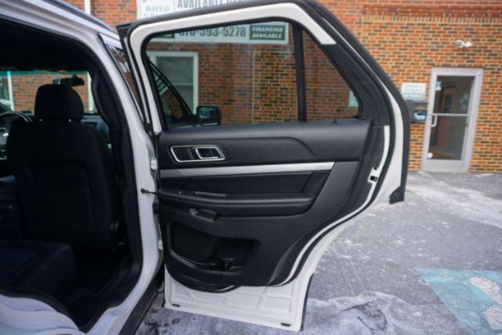 2017 Oxford White /Dark Earth Gray Ford Explorer XLT (1FM5K8DH4HG) , located at 312 Centre Ave, Schuylkill Haven, PA, 17972, (570) 593-5278, 40.638130, -76.177383 - Photo#39