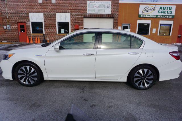 2017 Honda Accord Hybrid EX-L's photo