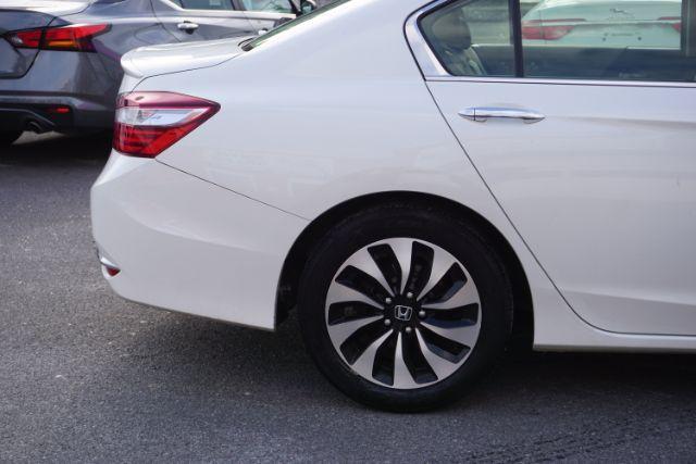 2017 White Orchid Pearl /Ivory Honda Accord Hybrid EX-L (JHMCR6F59HC) with an 2L I-4 DOHC engine, located at 312 Centre Ave, Schuylkill Haven, PA, 17972, (570) 593-5278, 40.638130, -76.177383 - Photo#15