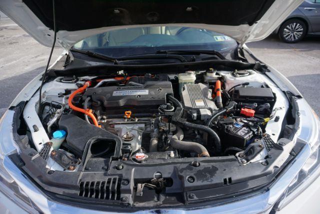 2017 White Orchid Pearl /Ivory Honda Accord Hybrid EX-L (JHMCR6F59HC) with an 2L I-4 DOHC engine, located at 312 Centre Ave, Schuylkill Haven, PA, 17972, (570) 593-5278, 40.638130, -76.177383 - Photo#22