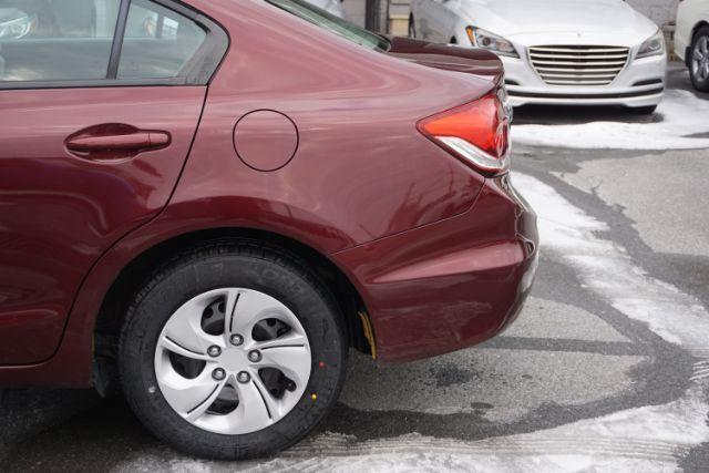 2015 Crimson Pearl /Beige Honda Civic LX (19XFB2F51FE) with an 1.8L I-4 i-VTEC variable valve control engine, located at 312 Centre Ave, Schuylkill Haven, PA, 17972, (570) 593-5278, 40.638130, -76.177383 - Photo#7