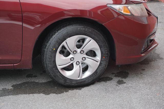2015 Crimson Pearl /Beige Honda Civic LX (19XFB2F51FE) with an 1.8L I-4 i-VTEC variable valve control engine, located at 312 Centre Ave, Schuylkill Haven, PA, 17972, (570) 593-5278, 40.638130, -76.177383 - Photo#15