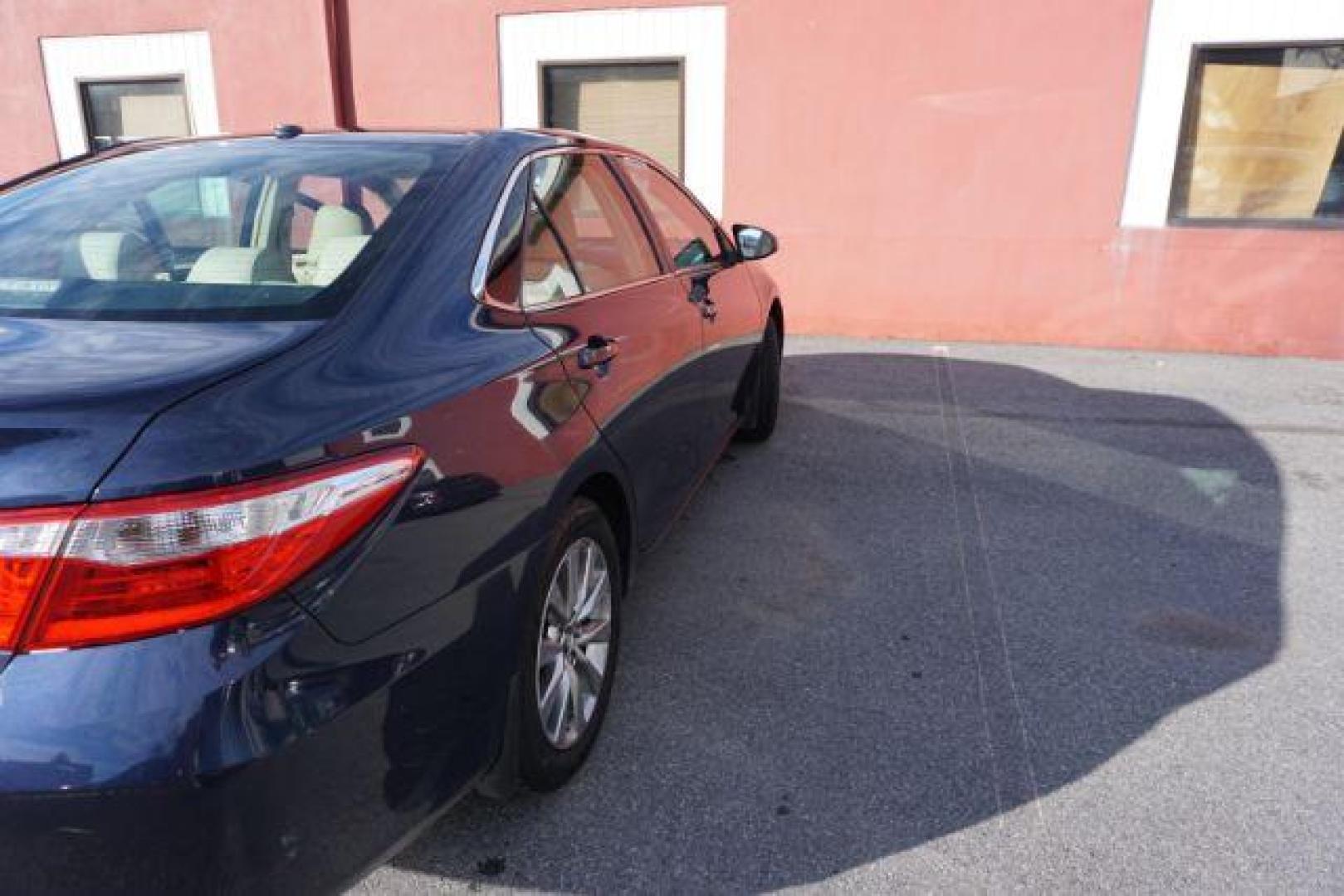 2016 Blue Crush Metallic /Almond Toyota Camry XLE (4T1BF1FK6GU) with an 2.5L I-4 DOHC engine, located at 312 Centre Ave, Schuylkill Haven, PA, 17972, (570) 593-5278, 40.638130, -76.177383- Photo#12