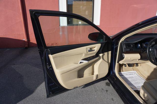 2016 Blue Crush Metallic /Almond Toyota Camry XLE (4T1BF1FK6GU) with an 2.5L I-4 DOHC engine, located at 312 Centre Ave, Schuylkill Haven, PA, 17972, (570) 593-5278, 40.638130, -76.177383 - Photo#30