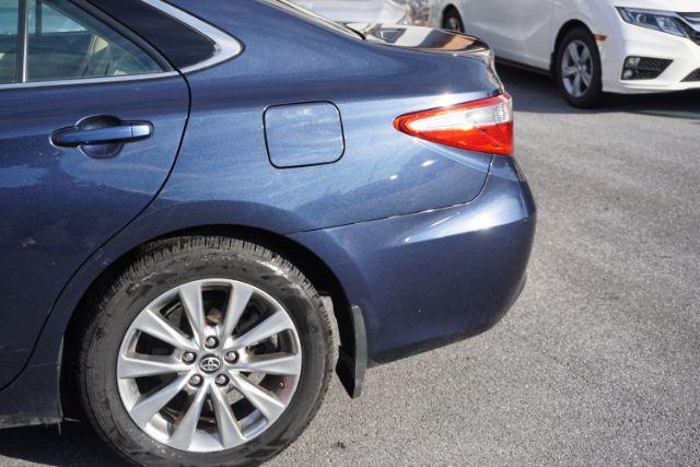 2016 Blue Crush Metallic /Almond Toyota Camry XLE (4T1BF1FK6GU) with an 2.5L I-4 DOHC engine, located at 312 Centre Ave, Schuylkill Haven, PA, 17972, (570) 593-5278, 40.638130, -76.177383 - Photo#53